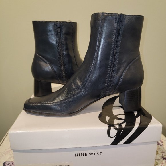 Nine West Navy Ankle Boots Size 8.5 - Picture 5 of 11